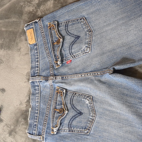 Levi’s 515 Boot Cut Embellished Pocket  Regular women's jeans size 6 - Picture 3 of 9